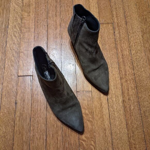 L'INTERVALLE | Suede Bleeker Boots - Picture 3 of 7